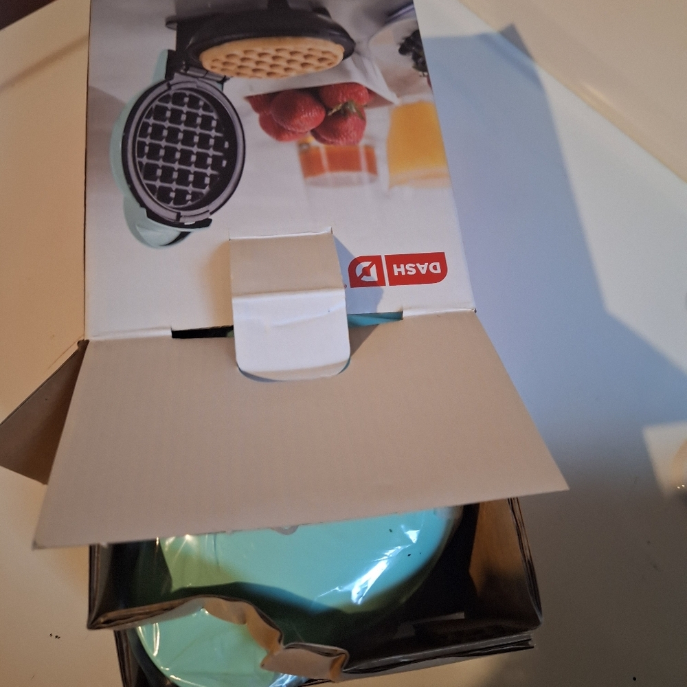 Ash Aqua Waffle Maker